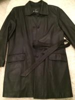 Лот: 6480346. Фото: 2. Кожаная женская куртка. Женская одежда