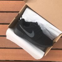 Лот: 10626051. Фото: 2. Nike Roshe Run. Мужская обувь