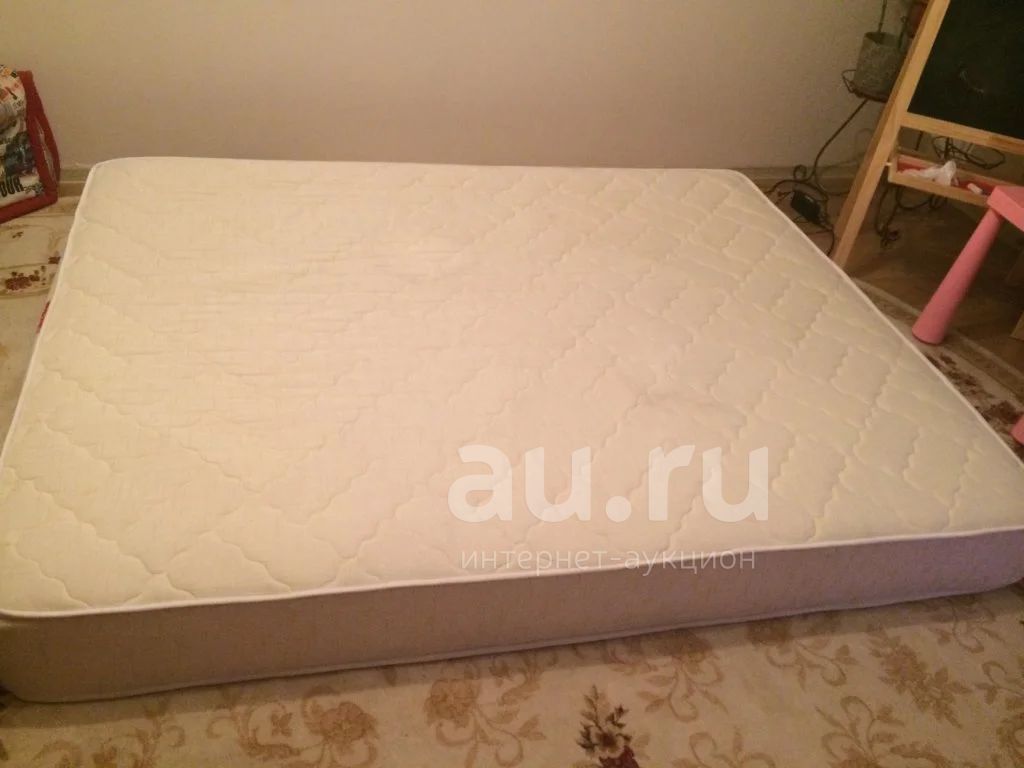 Матрас с кроватью б у. Кровать двуспальная 4000 рублей. Матрас двуспальный. Кровать вега 90/200 односпалка. Матрас аскона 140х200.