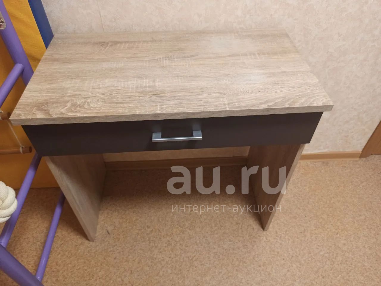 Туалетный столик — купить в Красноярске. Состояние: Б/у. Туалетные ...