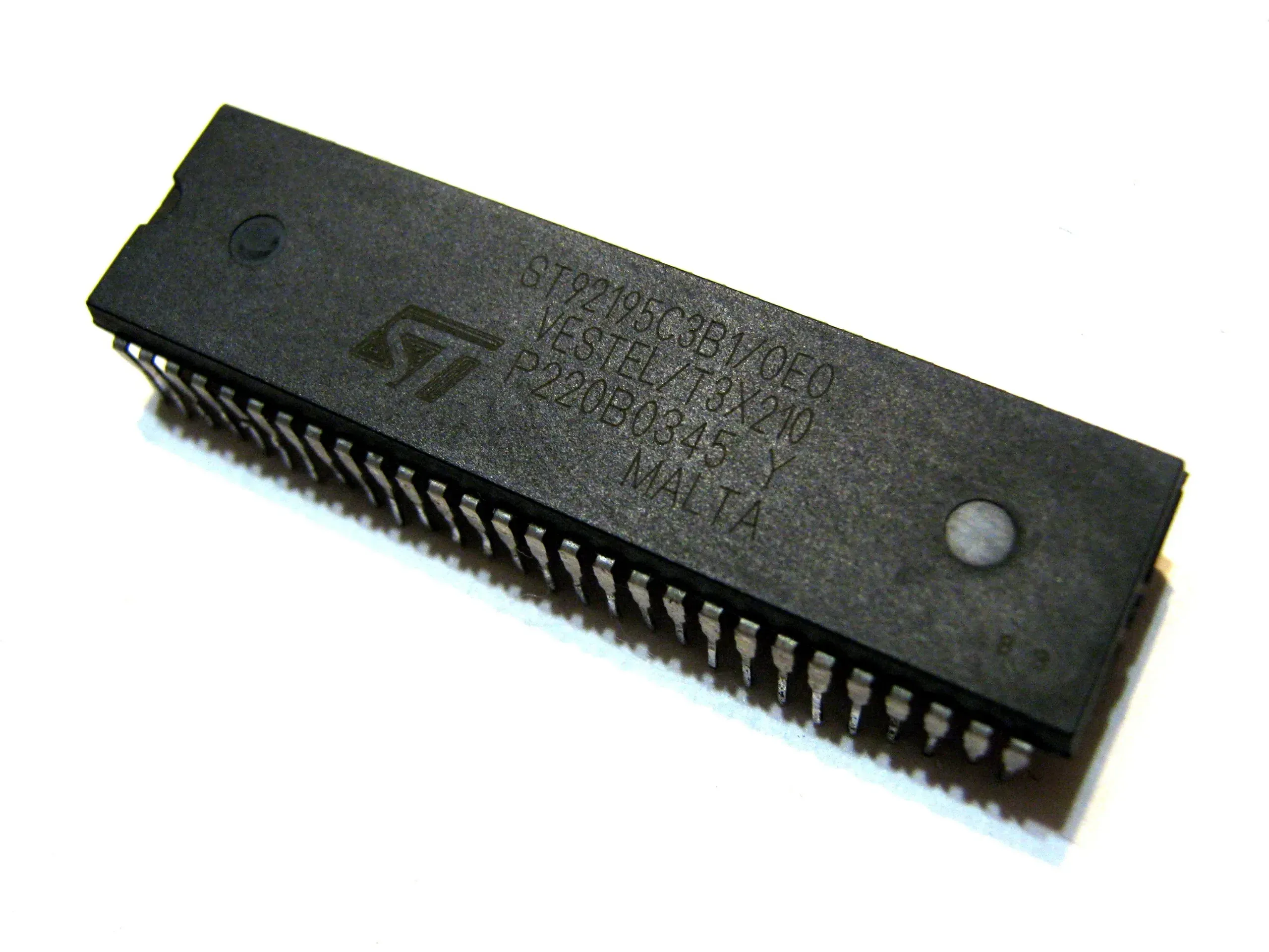ST92195C3B1/0E0, микросхема,процессор CRT tv — купить в Красноярске ...