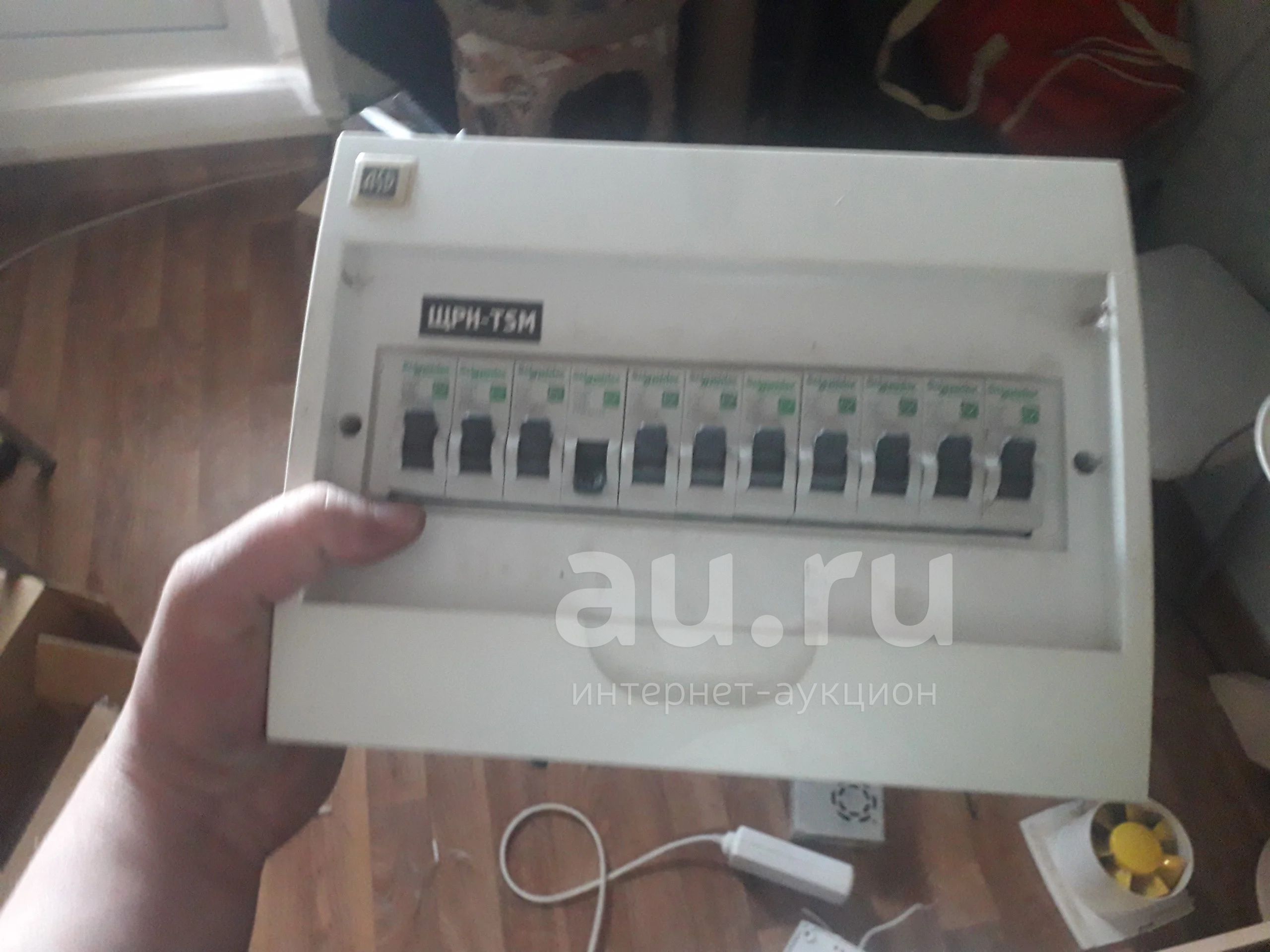 Щиток автоматов — купить в Красноярске. Состояние: Б/у. Автоматы ...