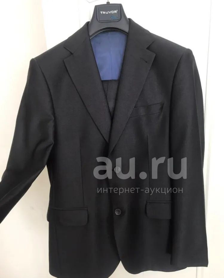Костюм — купить в Красноярске. Состояние: Отличное. Костюмы ...