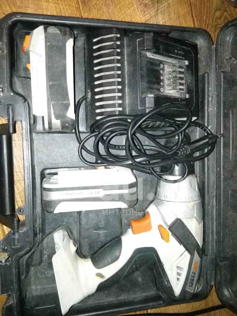 Аккумуляторная дрель шуруповерт Dexter ic144LCD, 14.4 V, один рабочий ...