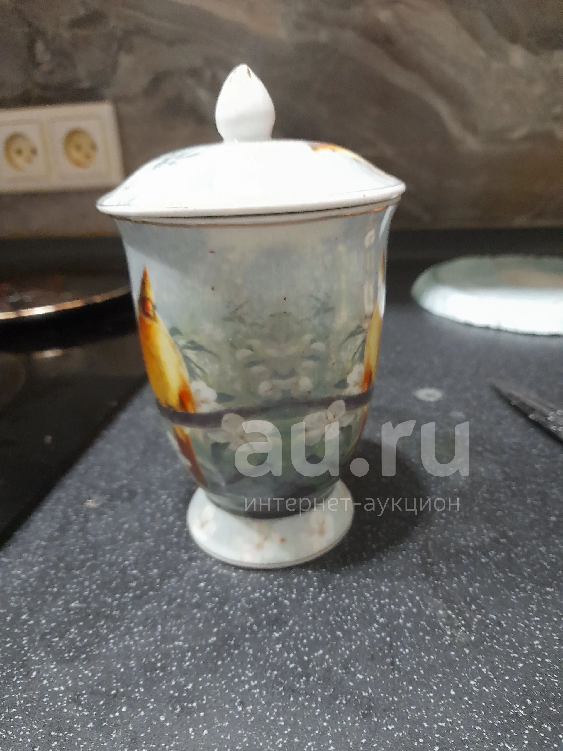 Кружка с крышкой — купить в Красноярске. Состояние: Б/у. Кружки ...
