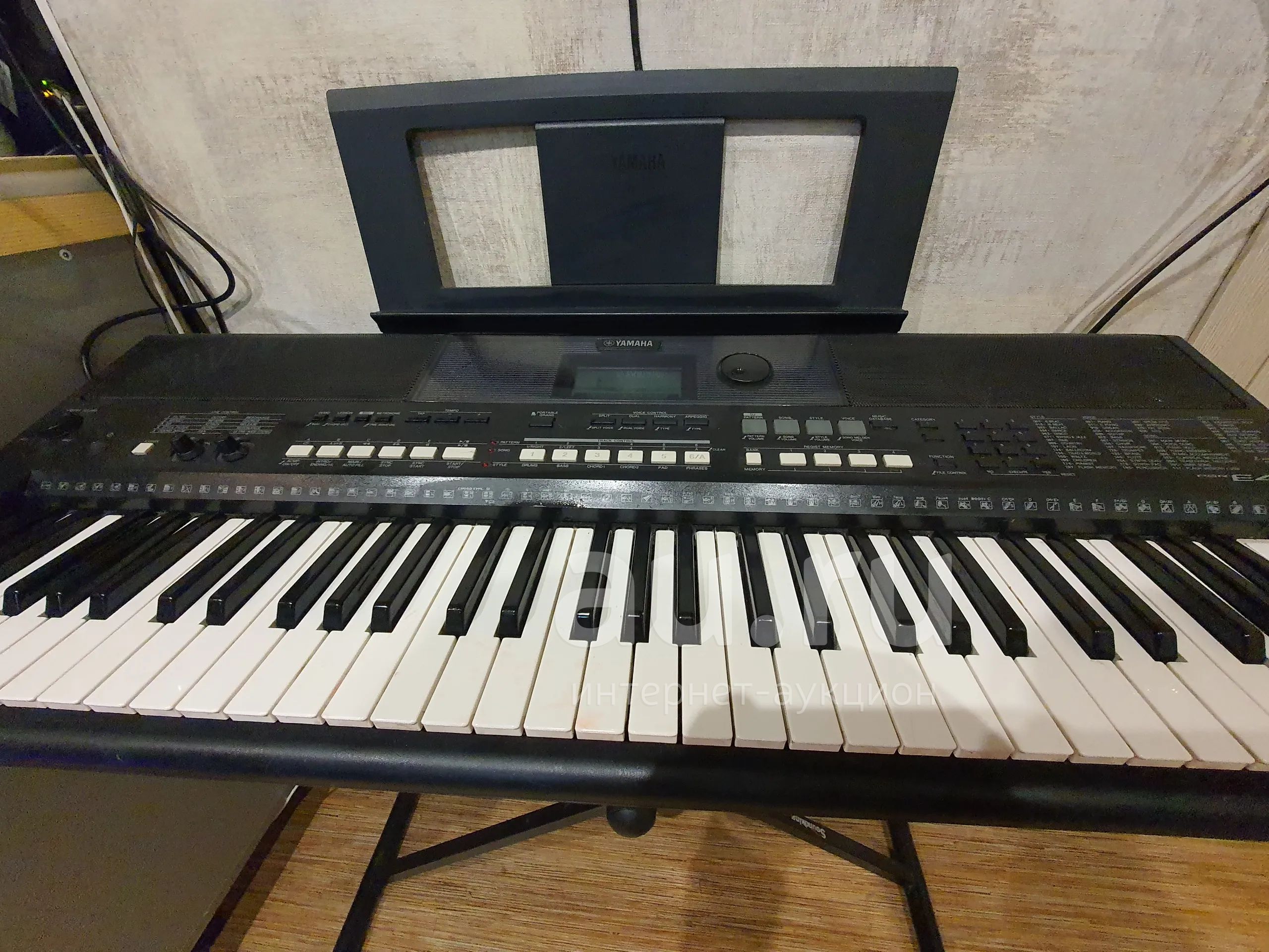 Синтезатор Yamaha PSR E433 — купить в Красноярске. Состояние: Б/у ...