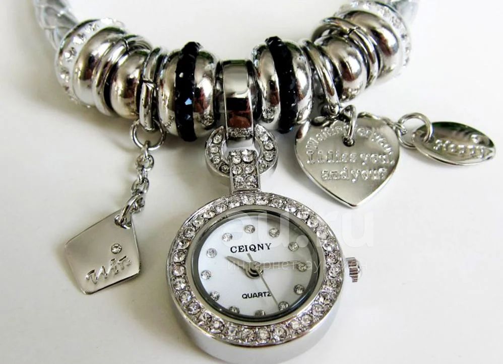 Часы браслет пандора. Pandora часы с браслетом. Pandora 1435 часы. Шарм часы на браслет Пандора. Браслет с подвесками Пандора.