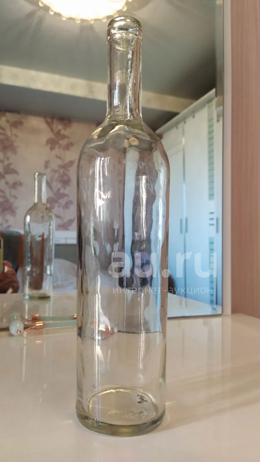 Бутылка с заброшенного стеклянного завода —  в Красноярске .