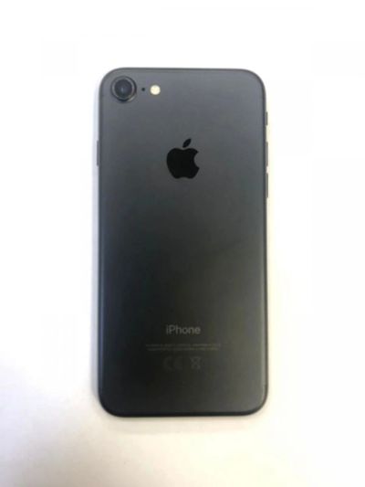 Лот: 18073292. Фото: 1. Apple iPhone 7 32Gb Black 358684096280556. Смартфоны