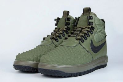 Лот: 16908364. Фото: 1. Кроссовки Nike Lunar Force 1 Duckboot... Кеды, кроссовки, слипоны