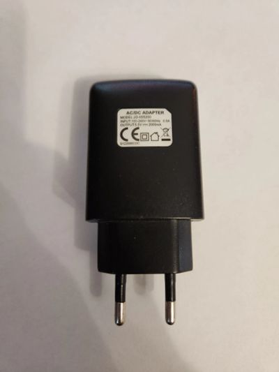 Лот: 25731520. Фото: 1. Зарядное устройство usb 5.5V/2A. Зарядные устройства, блоки питания, адаптеры сетевые для смартфонов