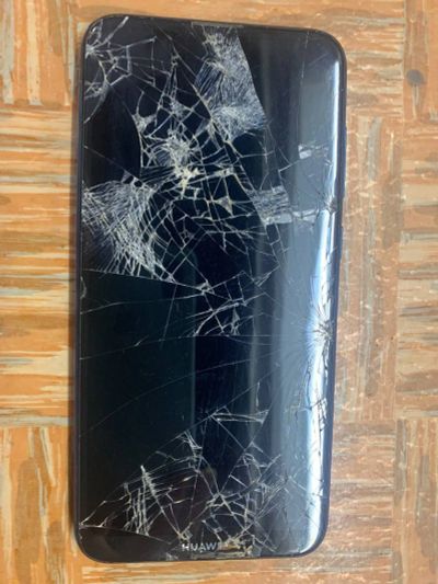 Лот: 20770835. Фото: 1. Смартфон Huawei Y7 2019. Смартфоны
