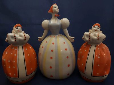 Лот: 18321923. Фото: 1. Три Девушки Статуэтка фарфоровая... Фарфор, керамика