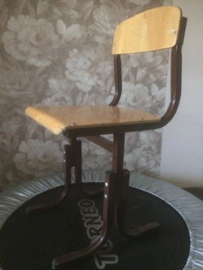 Лот: 9988969. Фото: 1. Продам школьные крепкие стулья... Мебель для школ