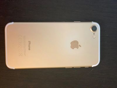 Лот: 14703678. Фото: 1. iPhone 7. Смартфоны