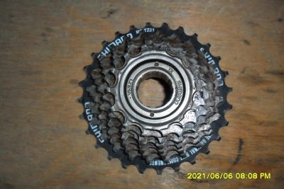 Лот: 17737242. Фото: 1. Трещетка Shimano 7 Speed (отличное... Запчасти