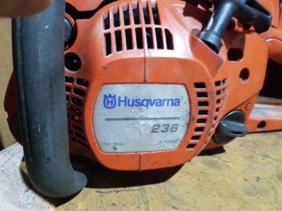 Лот: 15782907. Фото: 1. Бензопила Husqvarna 236 под восстановление... Бензо-, мотоинструмент