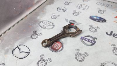 Лот: 23587777. Фото: 1. Шатун Audi A5 CDNC 06H198401A. Двигатель и элементы двигателя