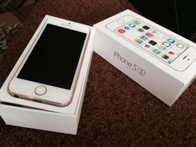 Лот: 5325429. Фото: 1. iPhone 5s 16gb gold РСТ LTE /RU... Смартфоны