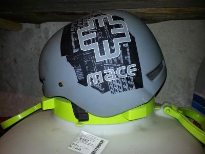 Лот: 9298752. Фото: 1. Защитный шлем Mace --- 54-58 cm. Шлемы