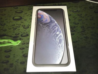 Лот: 12725793. Фото: 1. 128GB iPhone XR черный новый запечатанный... Смартфоны