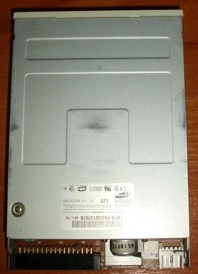 Лот: 12031364. Фото: 1. Дисковод FDD 3.5 Samsung SFD-321B. Приводы CD, DVD, BR, FDD