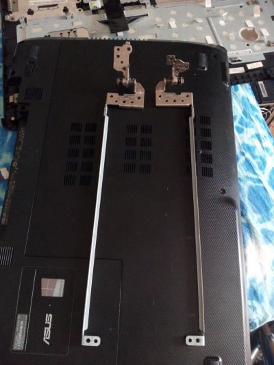 Лот: 7698299. Фото: 1. Шарниры от Asus K75V. Другое (комплектующие)