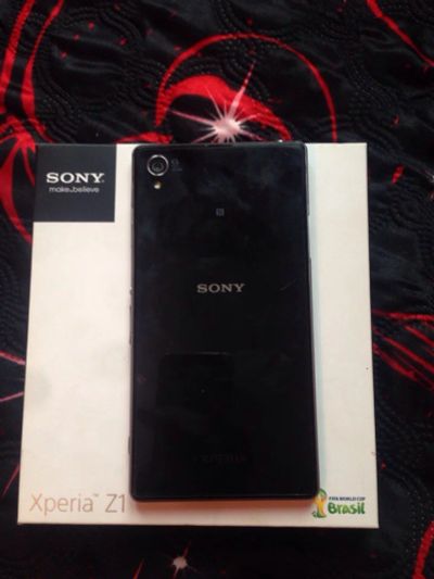 Лот: 6348558. Фото: 1. Sony Z1, отличный смартфон. Смартфоны