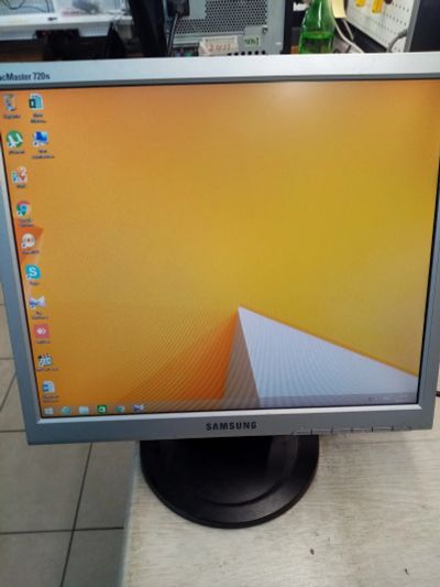 Лот: 17709509. Фото: 1. Монитор 17 дюймов Samsung 720N. ЖК-мониторы