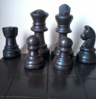Лот: 4572439. Фото: 1. Шоколадные шахматы - сувенирные... Другое (кондитерские изделия, конфеты)