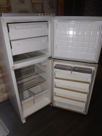 Лот: 16972134. Фото: 1. Холодильник Бирюса 22. Холодильники, морозильные камеры
