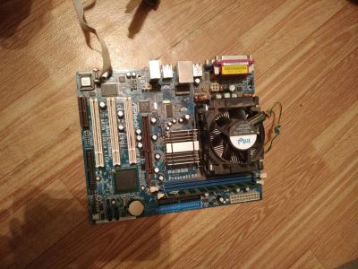 Лот: 11443002. Фото: 1. celeron D 330 + мать + 512 DDR... Материнские платы