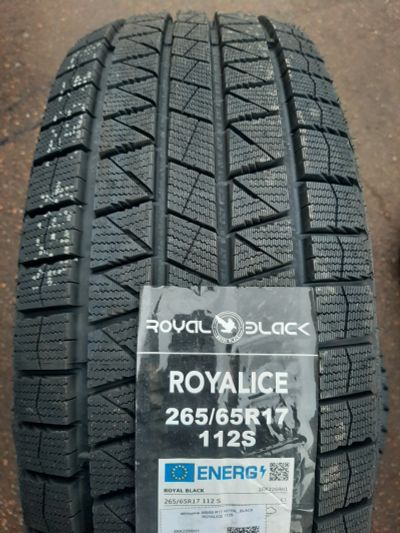 Лот: 25897119. Фото: 1. 265/65 R17 112S Royal Black Ice... Шины