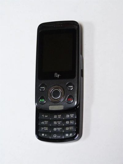 Лот: 3358573. Фото: 1. FLY St 240. Кнопочные мобильные телефоны
