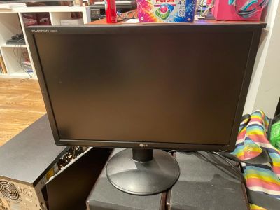 Лот: 20176335. Фото: 1. Монитор LG w2234s. ЖК-мониторы