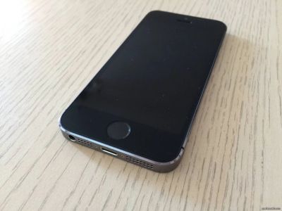 Лот: 11340056. Фото: 1. Iphone 5s 64Gb Space Gray. С рубля... Смартфоны