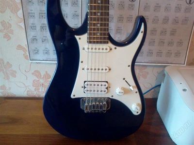 Лот: 2159581. Фото: 1. Электрогитара IBANEZ + комбоусилитель... Гитары
