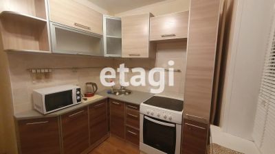 Лот: 25396593. Фото: 1. 2-комн. квартира , улица Академгородок... Квартиры, студии