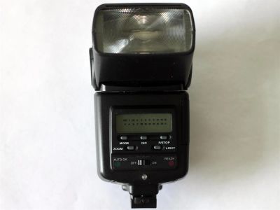 Лот: 3218436. Фото: 1. Вспышка Cullmann 42 AF/M for Sony. Вспышки, осветители, рассеиватели