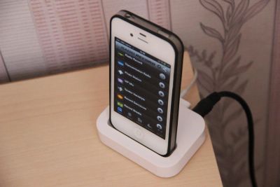 Лот: 5652535. Фото: 1. iphone 4s 64 gb + хорошие дополнения. Смартфоны