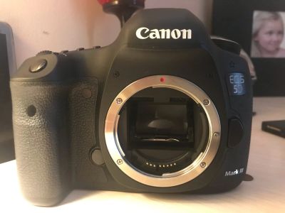Лот: 16625133. Фото: 1. Canon 5D mark III как новый. Цифровые зеркальные