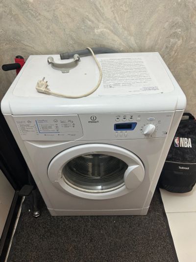 Лот: 20828367. Фото: 1. Стиральная машина Indesit wise... Стиральные машины