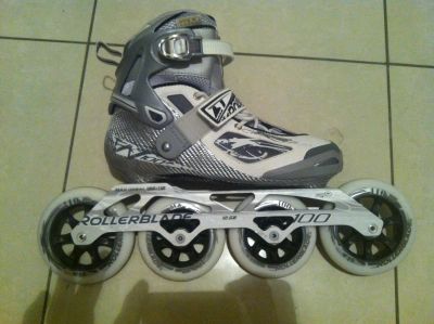 Лот: 4295952. Фото: 1. Роликовые коньки, ролики Rollerblade... Роликовые коньки, скейтборды, самокаты