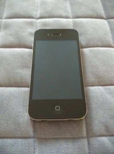 Лот: 6707824. Фото: 1. Iphone 4S 16 gb. Смартфоны