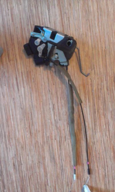 Лот: 4891551. Фото: 1. замок двери mazda axela. Салон