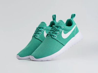 Лот: 3701795. Фото: 1. Кроссовки Nike Roshe Run. Кеды, кроссовки, слипоны