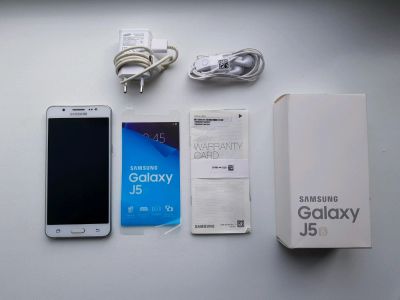 Лот: 12109117. Фото: 1. Samsung Galaxy J5. Смартфоны