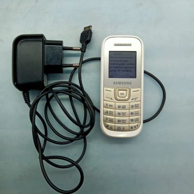 Лот: 20330738. Фото: 1. Samsung GT-E1200M. Кнопочные мобильные телефоны