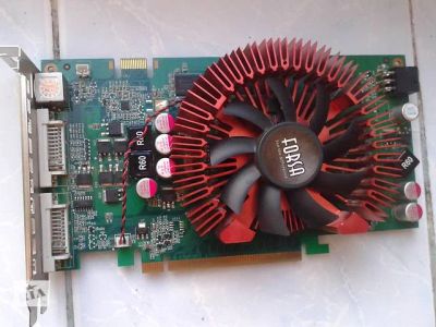 Лот: 10536468. Фото: 1. gf9600 gt ddr3 вывозит игры. Видеокарты