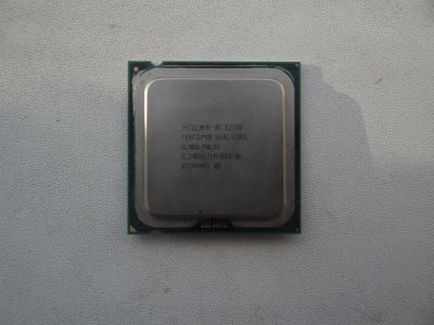 Лот: 20762811. Фото: 1. Intel Pentium Dual Core E2200. Процессоры